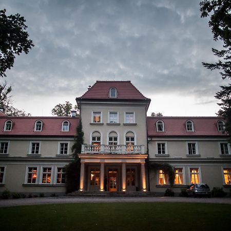 Dwor Sierakow Hotel Bagian luar foto