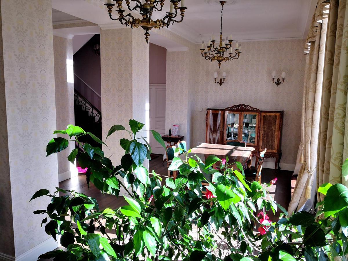 Dwor Sierakow Hotel Bagian luar foto