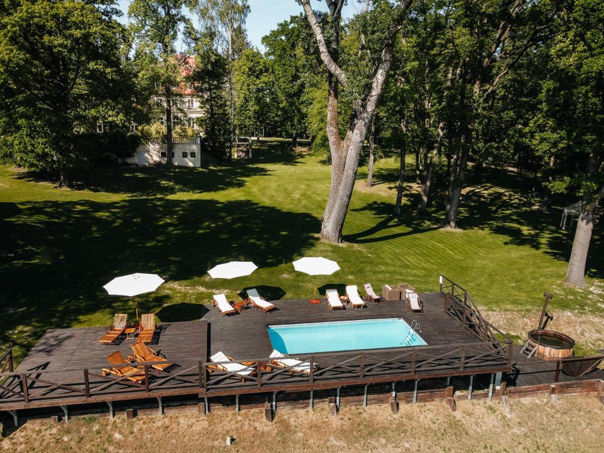 Dwor Sierakow Hotel Bagian luar foto