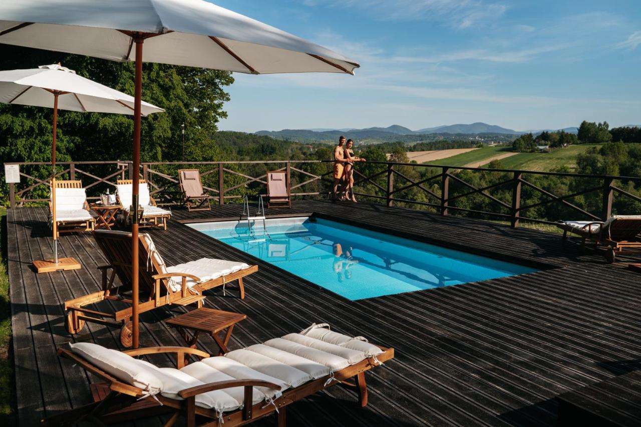Dwor Sierakow Hotel Bagian luar foto