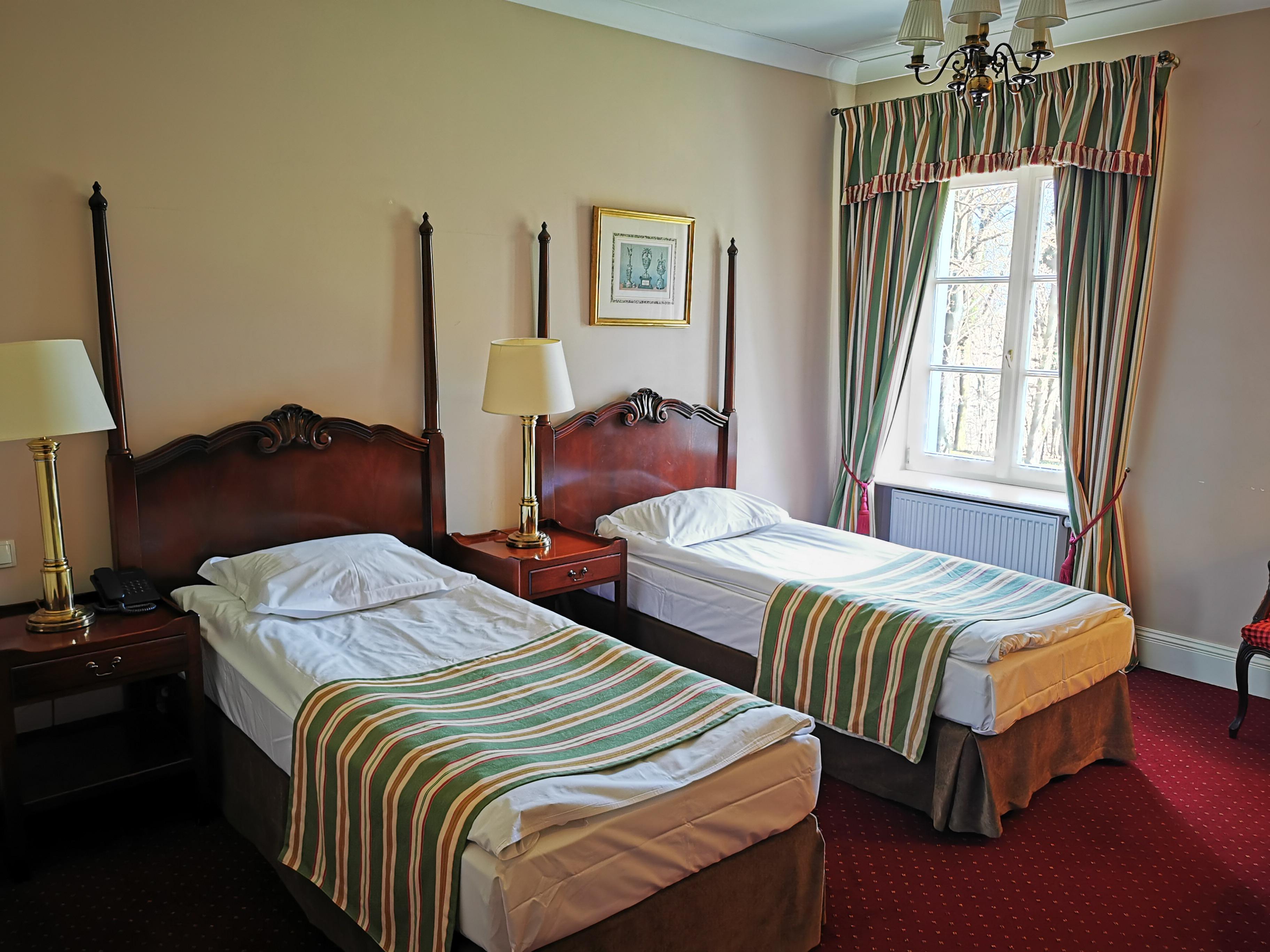 Dwor Sierakow Hotel Bagian luar foto