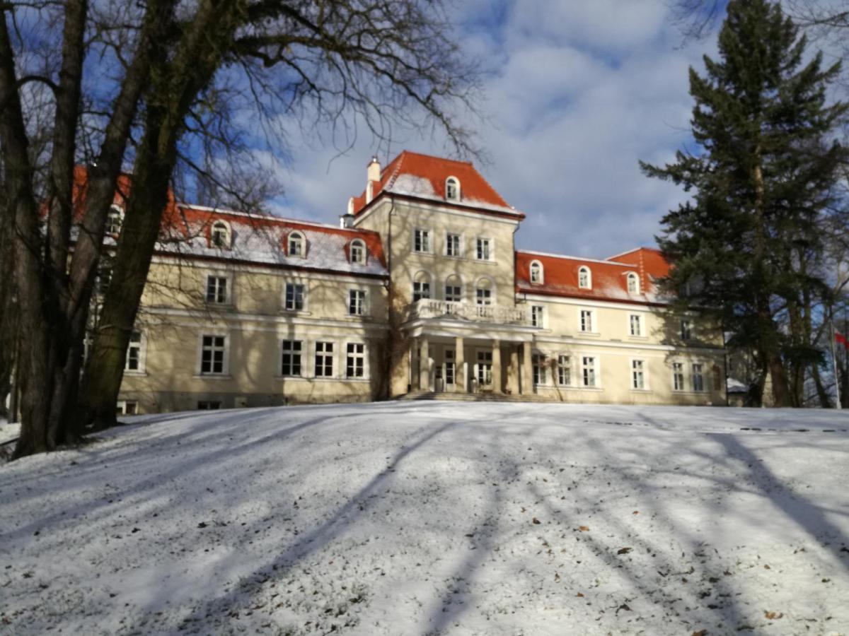 Dwor Sierakow Hotel Bagian luar foto